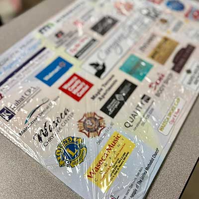 Restaurant placements with business ads